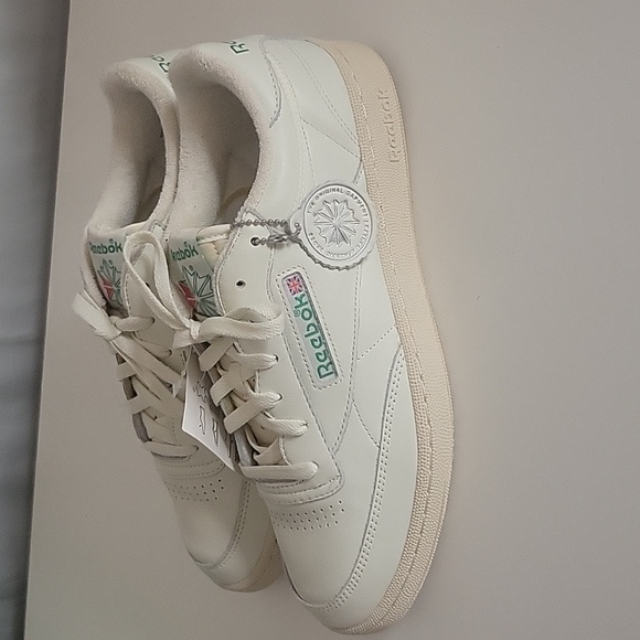 Women's Reebok Running Shoe The Athlete's Shoe Size US 11 White - Picture 2 of 10